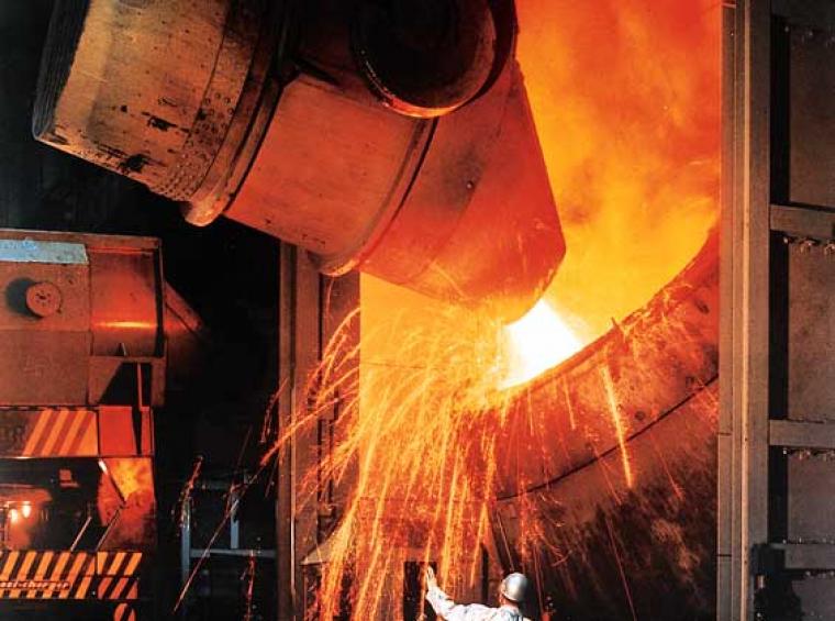 Сокращение мощностей и перевод производства за границу - главный тренд китайских сталелитейщиков.
