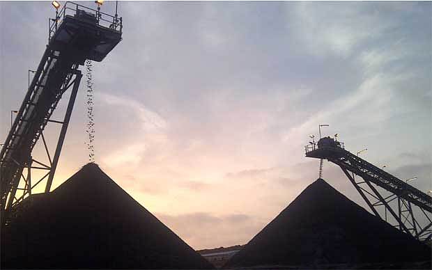 Падение цен на железорудное сырье на мировом рынке и объявленный в Сьерра-Леоне карантин привели African Minerals на грань банкротства. Котирование акций компании уже приостановлено.