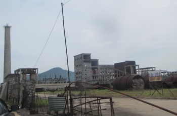 Строительство металлургического завода в Ха Тине заморожено.